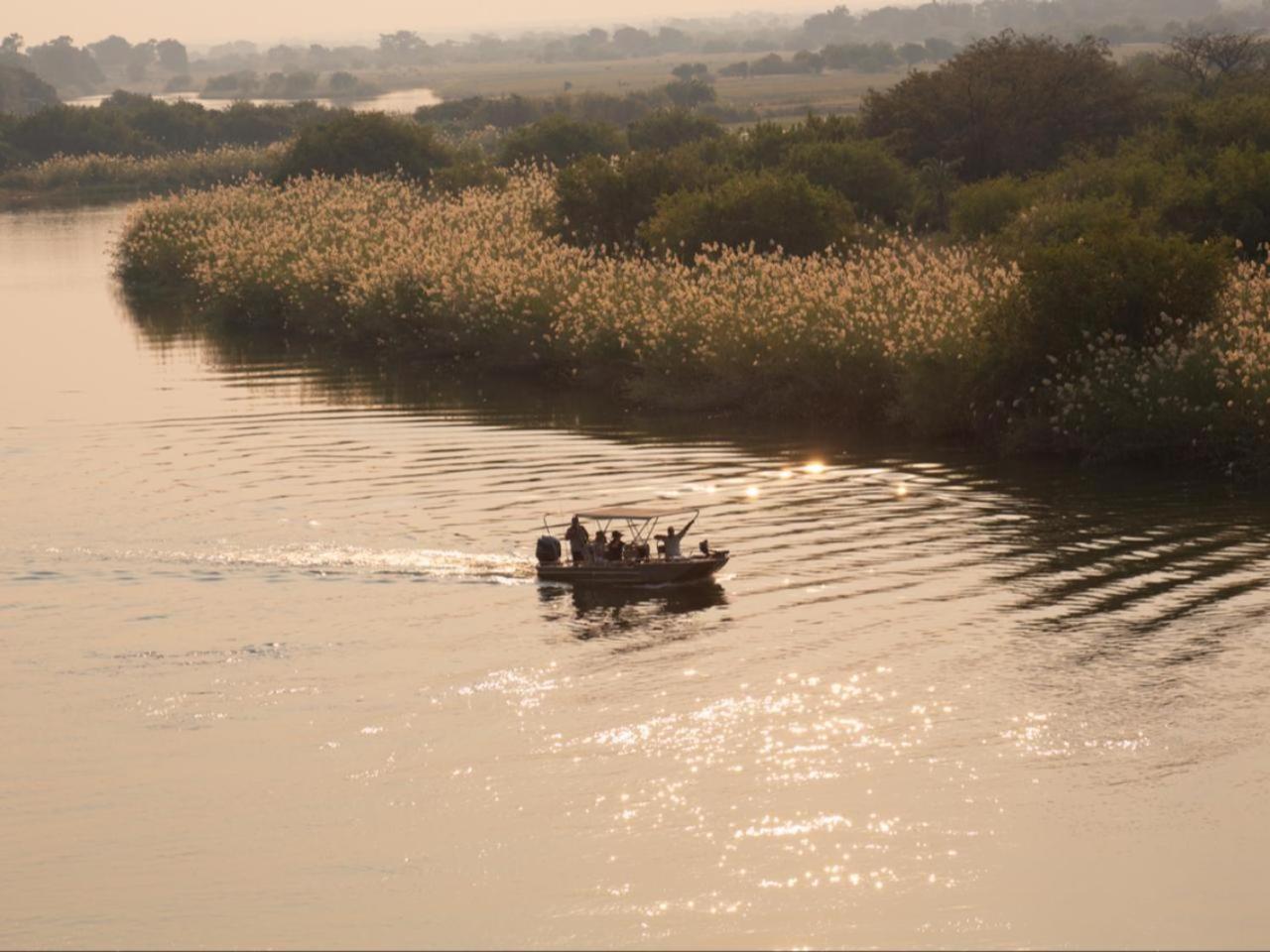 Kayova River Lodge Ndiyona Eksteriør billede