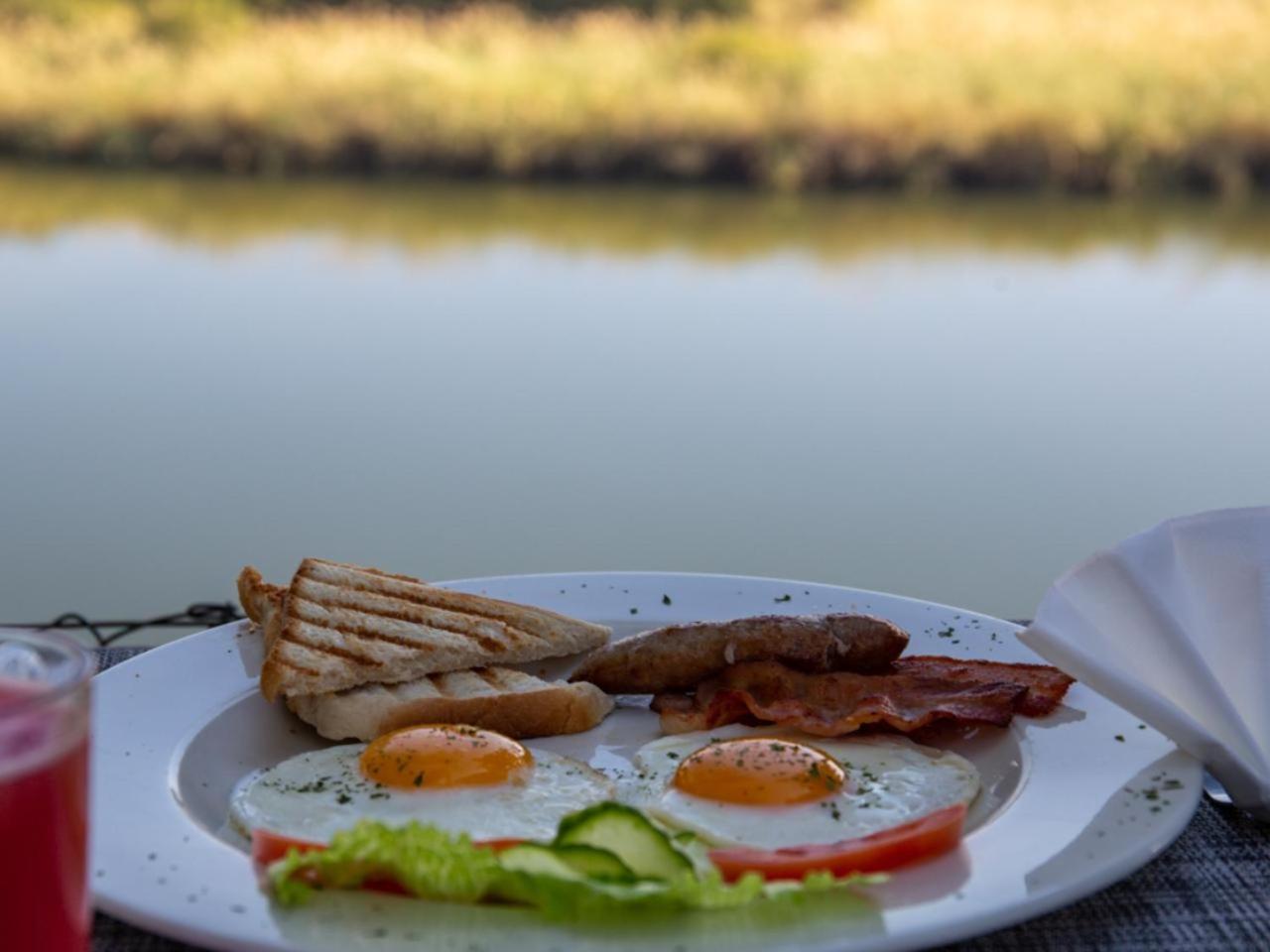 Kayova River Lodge Ndiyona Eksteriør billede